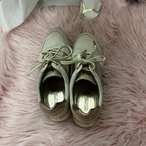 Michael Kor’s shoes - Picture 4 of 6